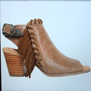 Minnetonka Mae distressed dusty brown open toe